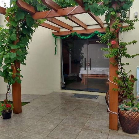 Casa Aconchegante Ou Suites Privativas カネラ エクステリア 写真