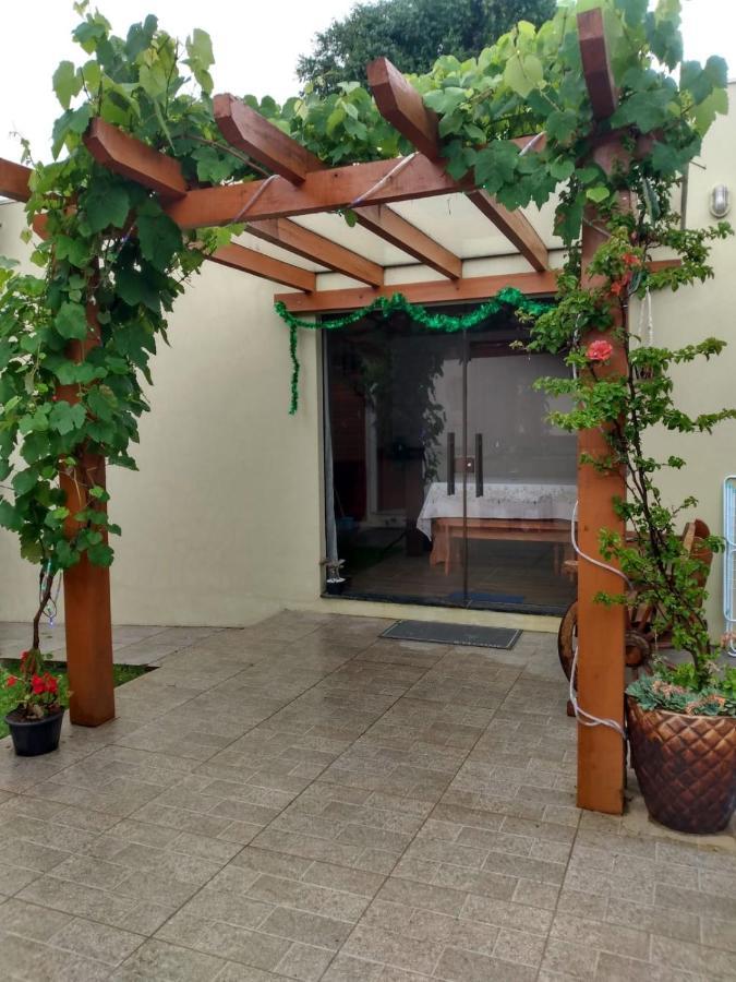 Casa Aconchegante Ou Suites Privativas カネラ エクステリア 写真